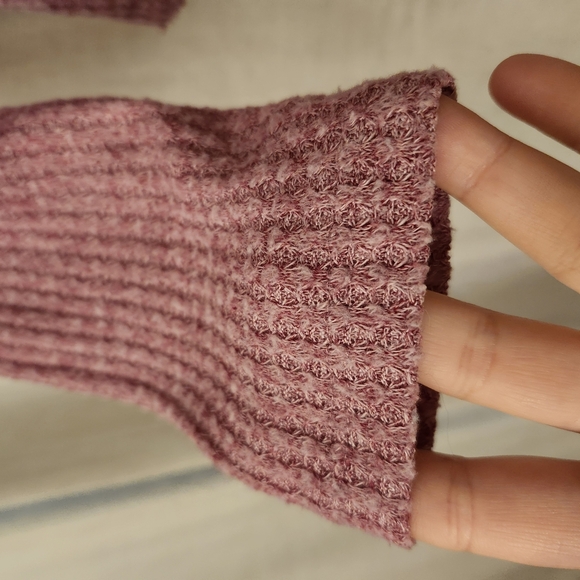 Urban Outfitters Cozy Waffle Knit Button-Up Oversized Small EUC - Picture 5 of 9